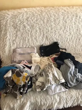 vêtements femmes et hommes et autres