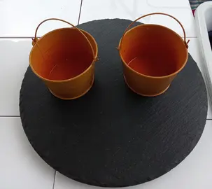 2 petits pots à suspendre