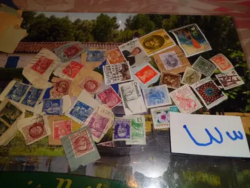 lot timbres monde 3