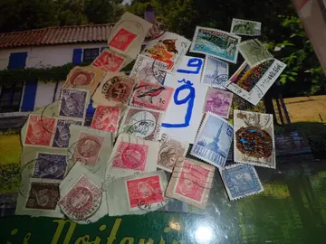 lot timbres monde 9