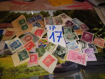 lot timbres monde 17