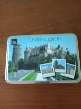 Petite boîte métal