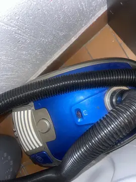 chauffage d’appoint , aspirateur oreiller presque neuf loreille