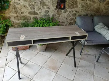 Console pieds métal