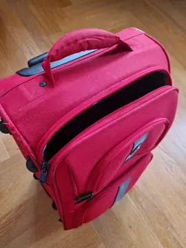 valise cabine - 1 roue à réparer