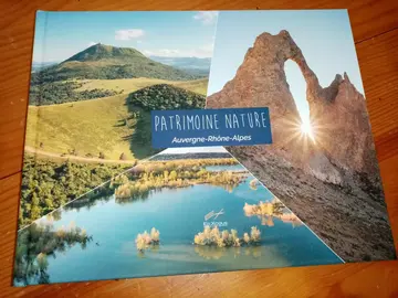 livre PATRIMOINE NATURE AUVERGNE-RHONE-ALPES