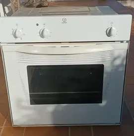 Four électrique INDESIT