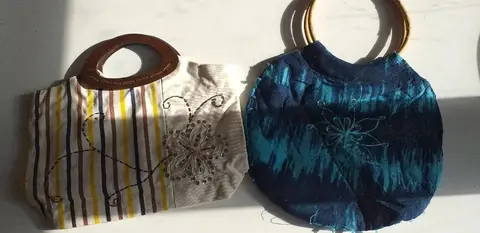 2 petits sacs pour l'été ou de plage