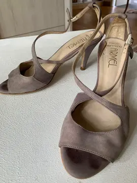 nu pieds gris pointure 37