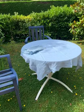 nappe pour table ronde et 12 serviettes assorties