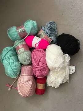 Lot pelotes de laine