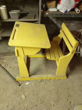donne petit bureau ecolier