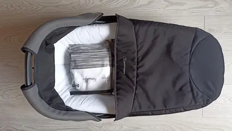 Nacelle bébé confort en très bon état