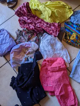 lot d'habits fille 6,7,8 ans
