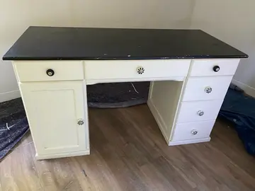 Bureau en bois