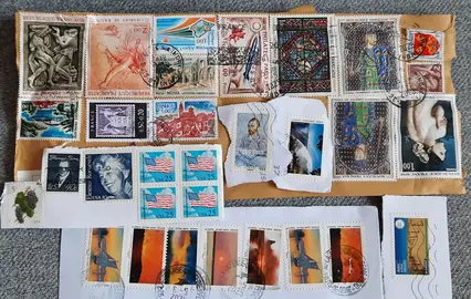 vingtaine de timbres oblitérés