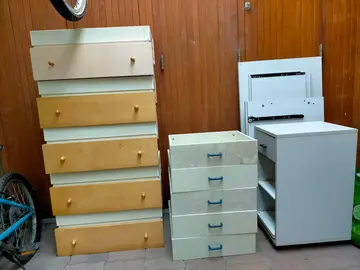 bureau informatique - tiroirs - portes coulissantes - étagère