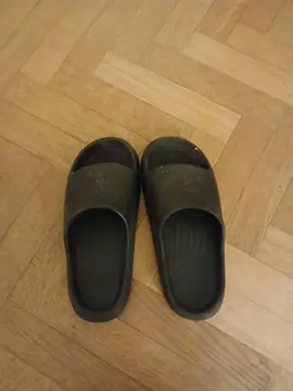 sandales et sabots plastique 40