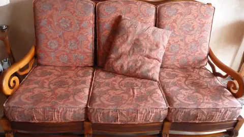2 FAUTEUILS 1 PLACE + 1 canape 3 places