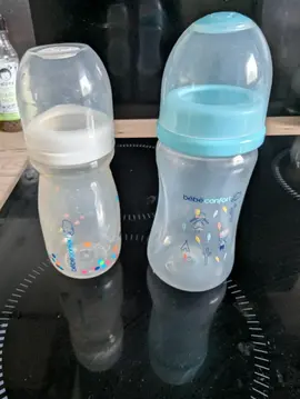 Lot 2 biberons bébé confort
