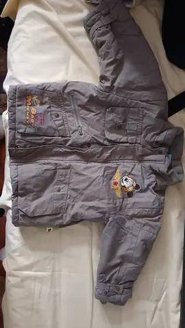 3 vestes d'enfant