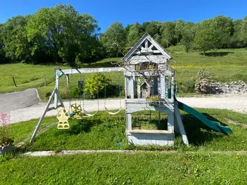 Cabane / balançoire pour enfant