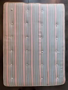 Matelas ancien à ressorts 190 × 140