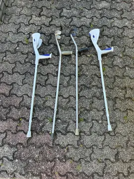 Béquilles réglables