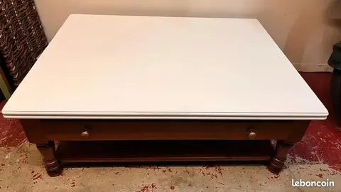 Table basse en merisier repeinte
