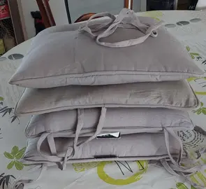 4 coussins de chaise