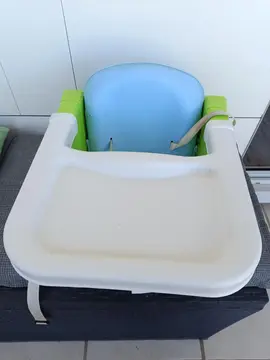 rehausseur de chaise pour enfants A NETTOYER