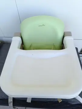 rehausseur de chaise pour enfants A NETTOYER