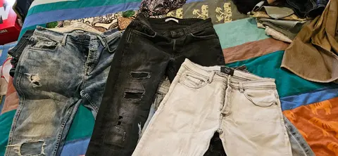 JEANS HOMME TAILLE US32(TAILLE EU 42)