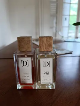 2 flacons de parfum