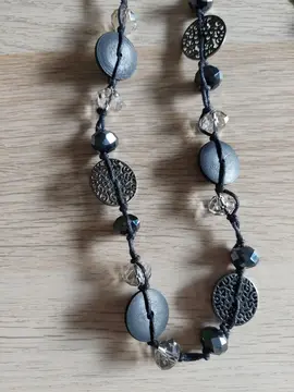 Collier sautoir perles noires Zara