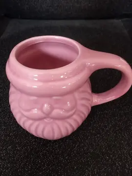 Tasse en céramique rose père-noël