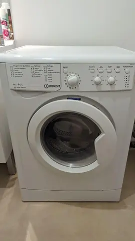 Machine à laver séchante Indesit