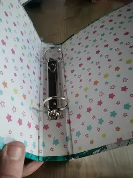 classeur Hello Kitty