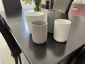 pots blancs ou gris