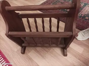 Porte-revue en bois