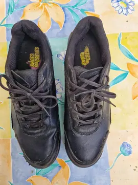 chaussures de cuir noir, taille 44