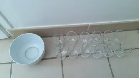 bol et 12 mini verrines pour tapas