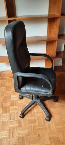 Chaise bureau à roulettes