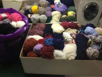 3 lots de laines diverses