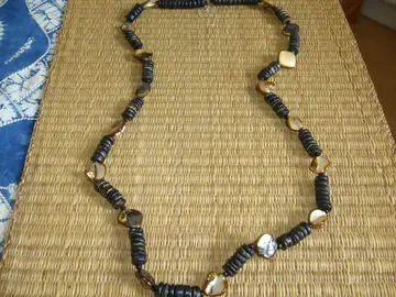 Collier 1