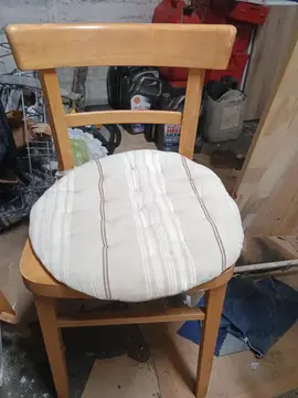 2 chaises bois