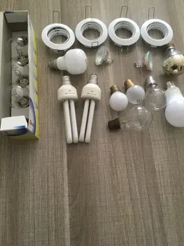 lot ampoules + spots encastrables