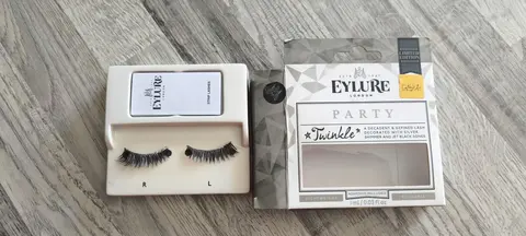 Faux cils