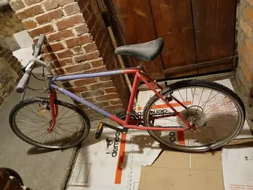 velo ado 4