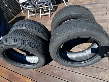 4 pneus hiver Michelin 225/55R 18
